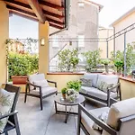 Apartman With Terrace & Parking