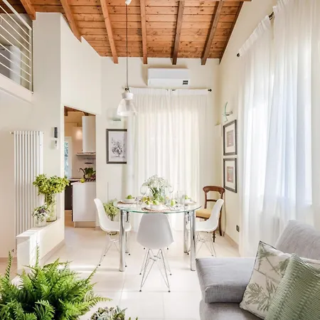 Smart With Terrace And Parking In